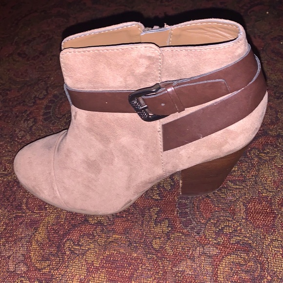 Carlos Santana women’s leather block heel boots - Picture 1 of 6